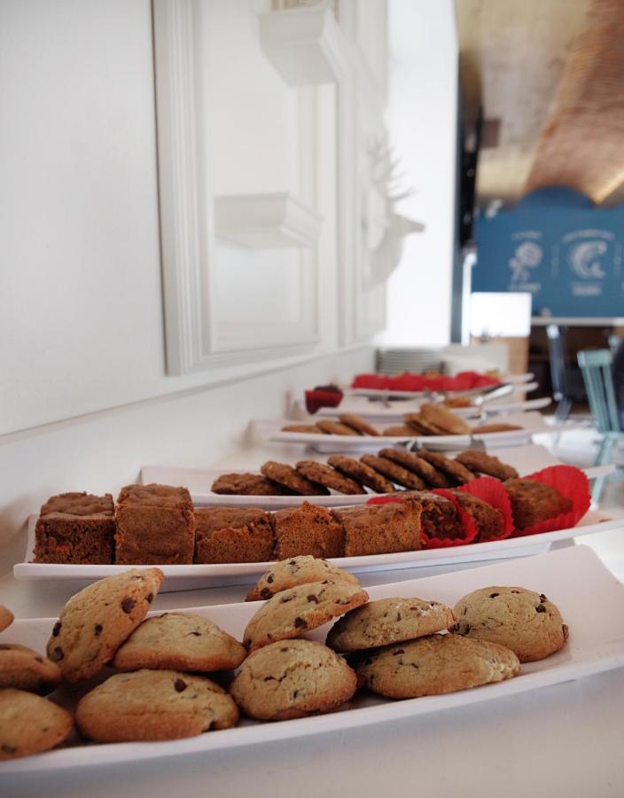 Hotel Catedral La Paz Dış mekan fotoğraf A selection of Italian cookies